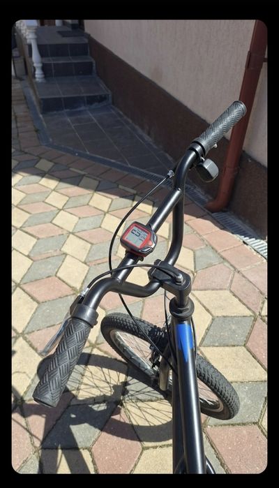 Bicicleta bmx.   ,