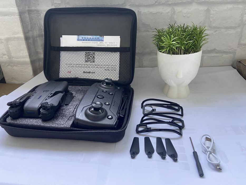 Дрон E99 Pro K3 4K HD 2 камери / Въздушна Фотография