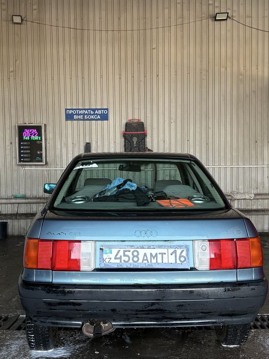 Продам ауди 80 б3 1.8