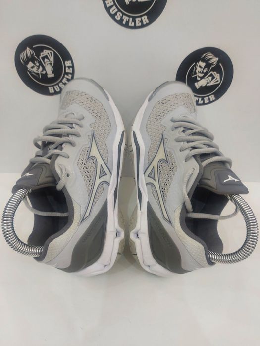 Дамски маратонки MIZUNO. Номер 36