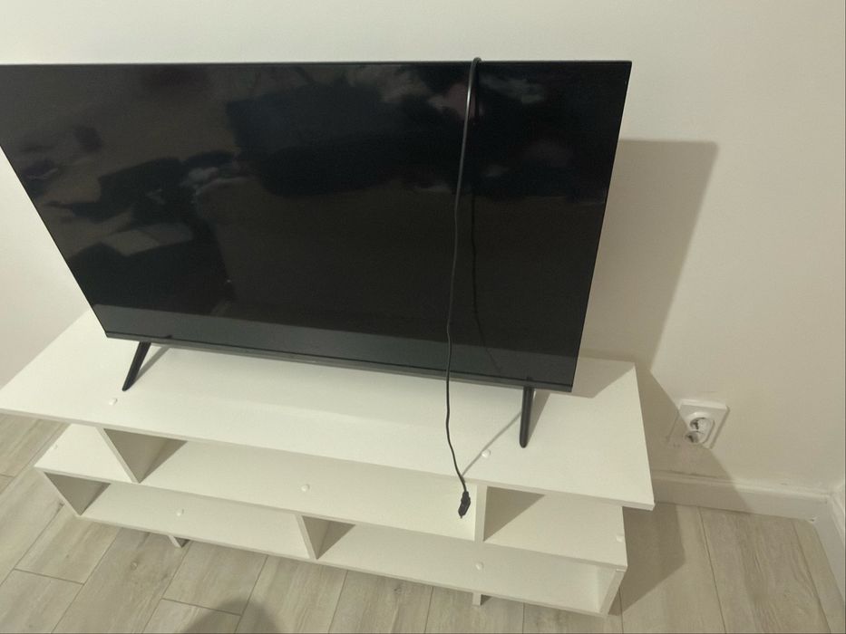 Продам телевизор с полкой