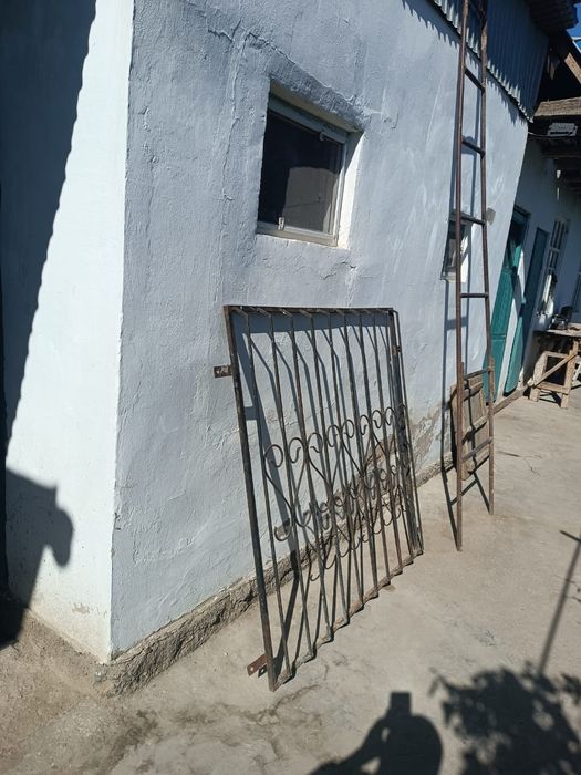 Терезеге решетка сатылады