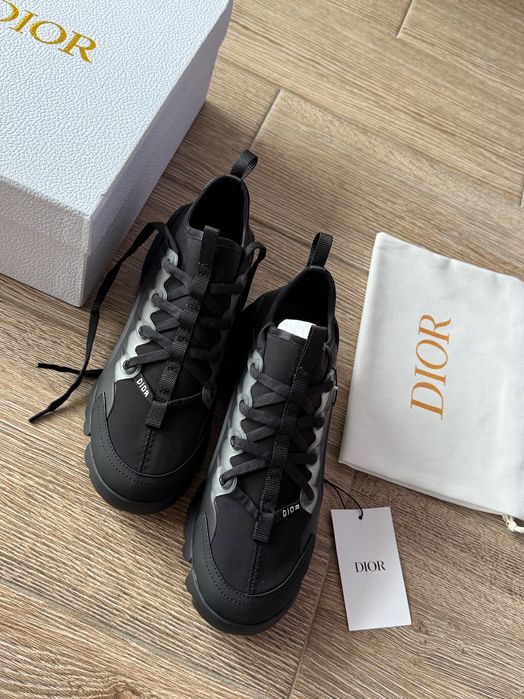 Dior sneakers noi, originali