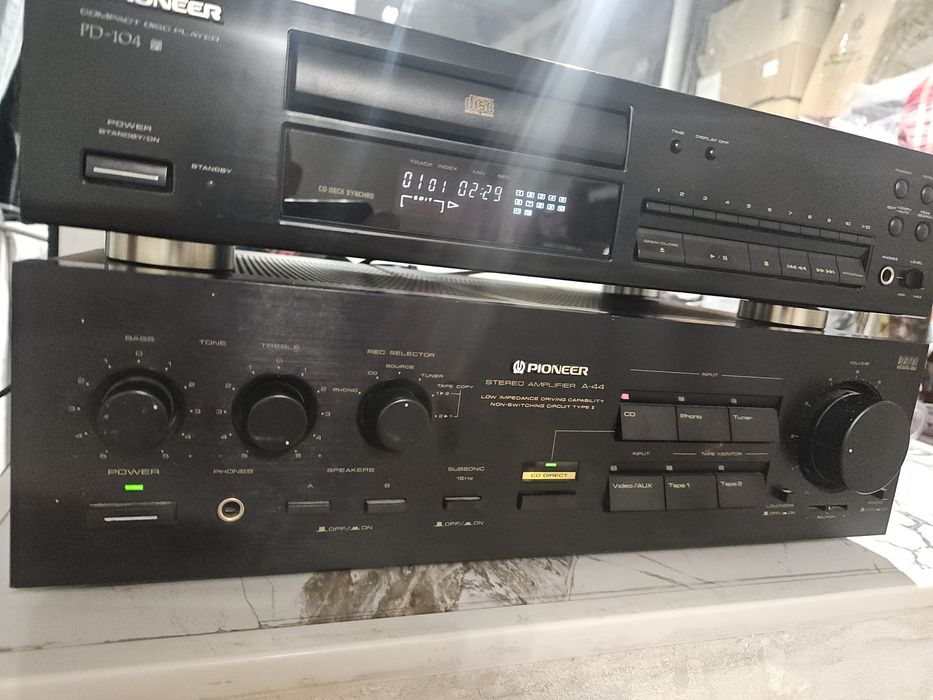 Pioneer A-44  made in Japan