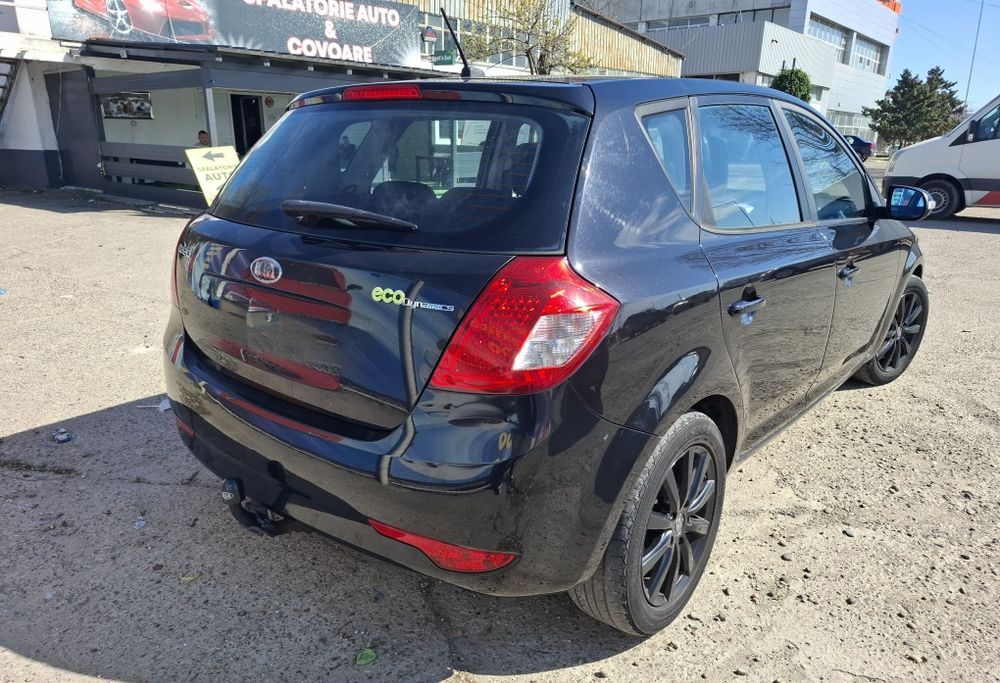 KIA Ceed 2010 — imagine 3