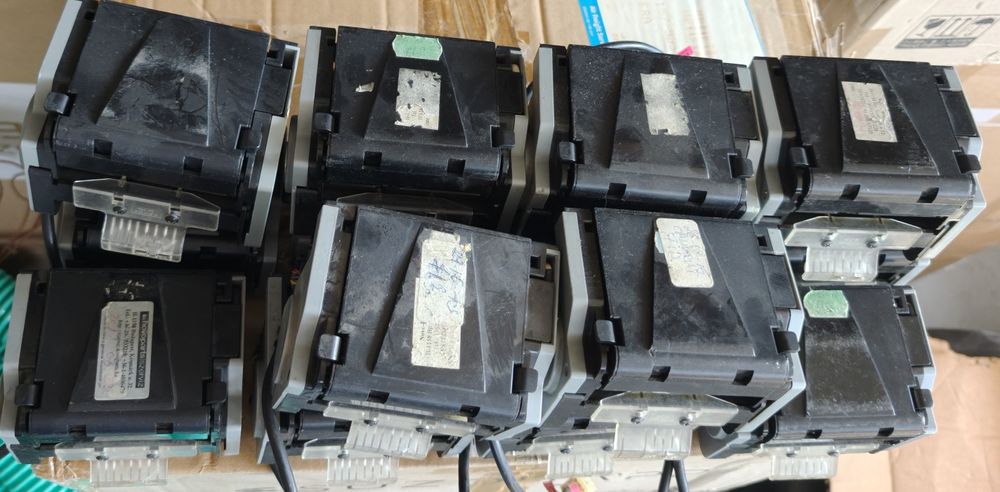 Vand Bill acceptor ICT L83