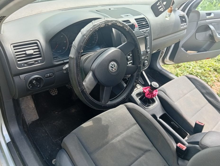 Vand golf 5, motor 2.0 140 cai