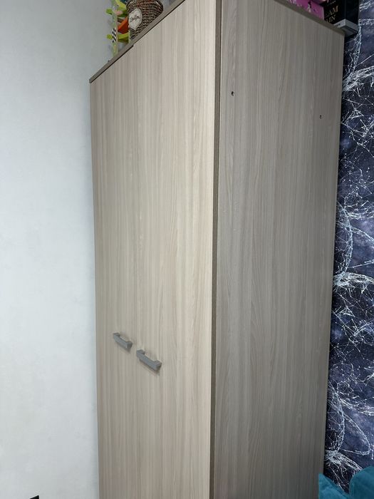 Продам шкаф срочно