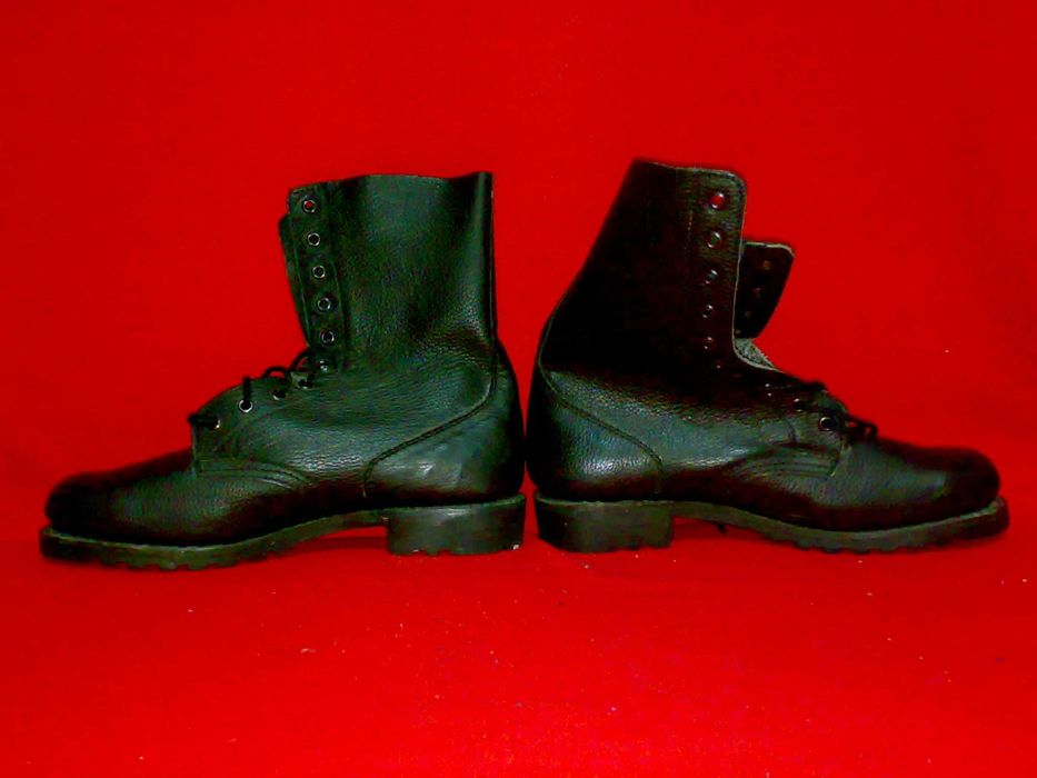 Bocanci de munte bărbătești mărimea 44