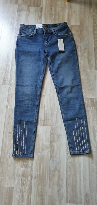 Blugi Guess, marimea 28 (M), noi