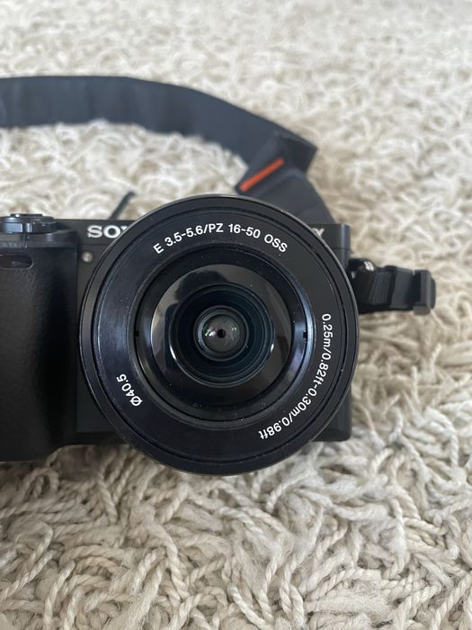 Sony alpha A6000 Mirrorles -ca nou+obiectiv 16-50mm+accesorii complete