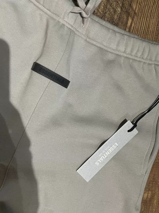 Essentials панталони бежов и оранжев (pants)