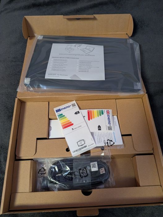 Tabletă Grafica WACOM DTU-1031AX