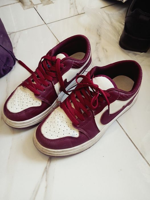 Кроссовка nike jordan