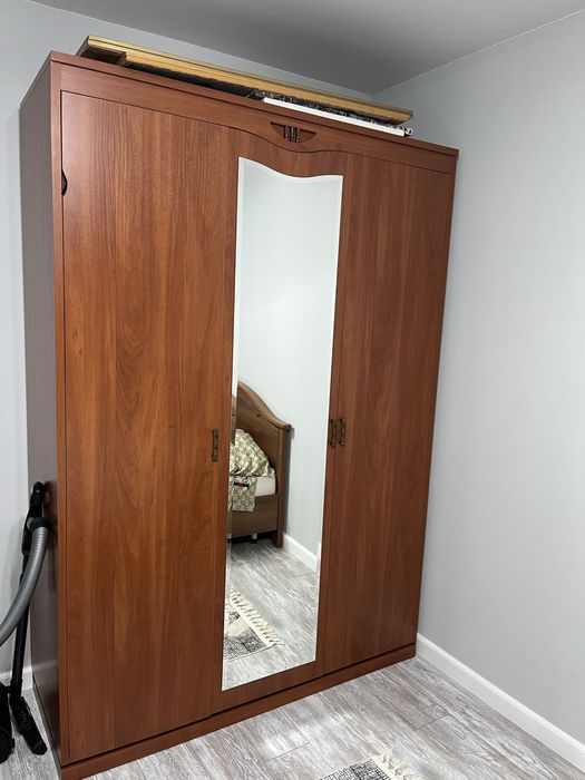 Продам кровать и шкаф