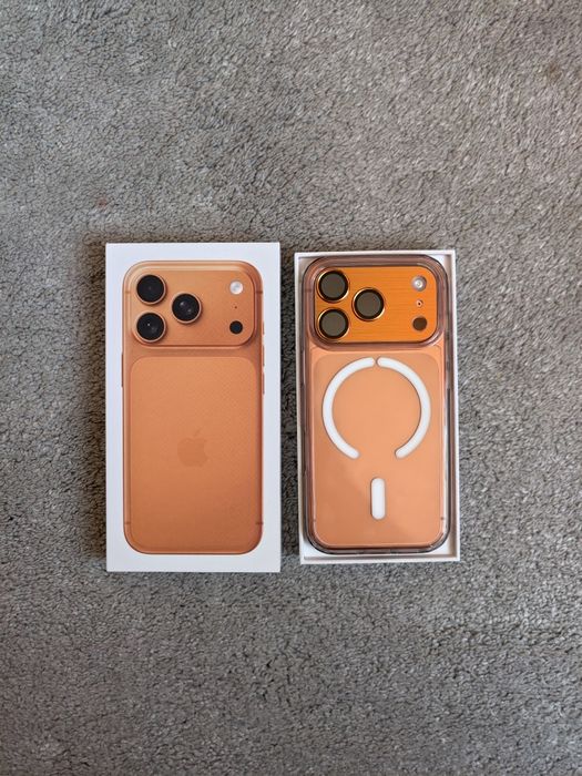 Vând iPhone 17 Pro Orange, 256Gb , baterie 100% , 19 cicluri , liber de orice rețea