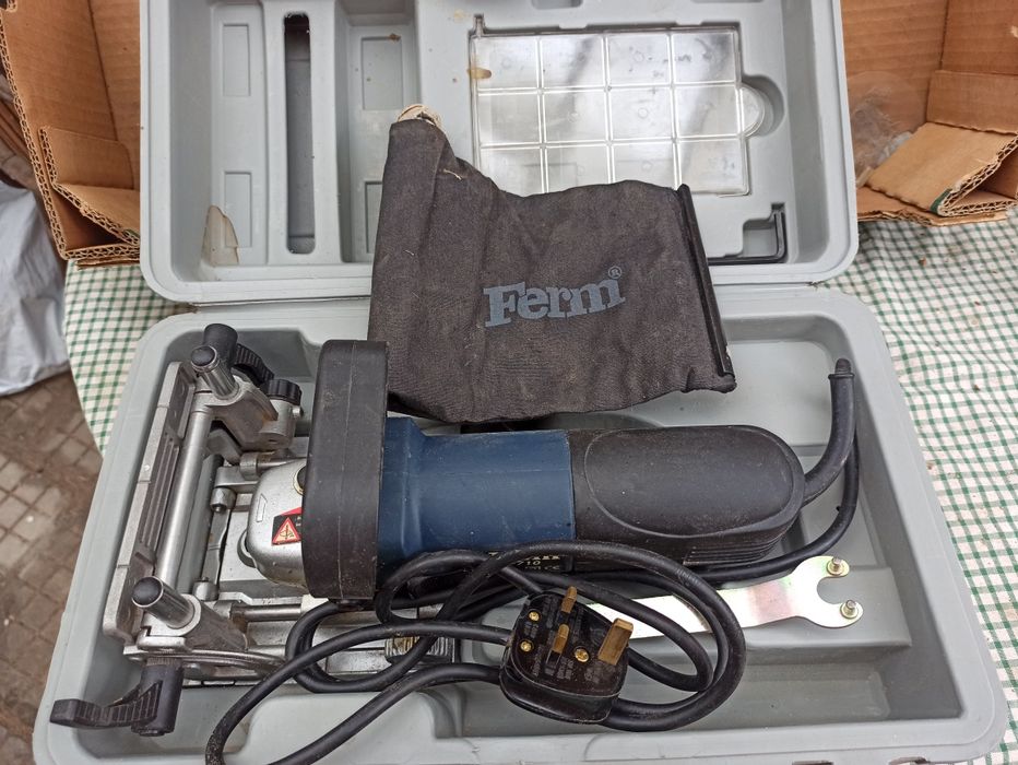 Фреза за сглобки тип бисквитки Ferm 710W