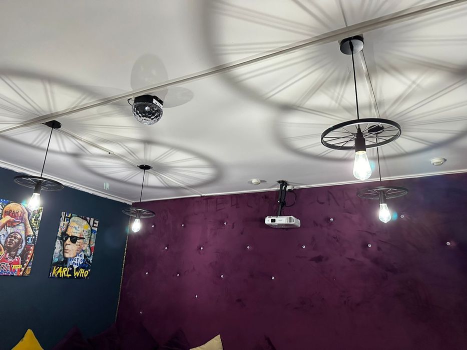 продаеться люстра(лампа)