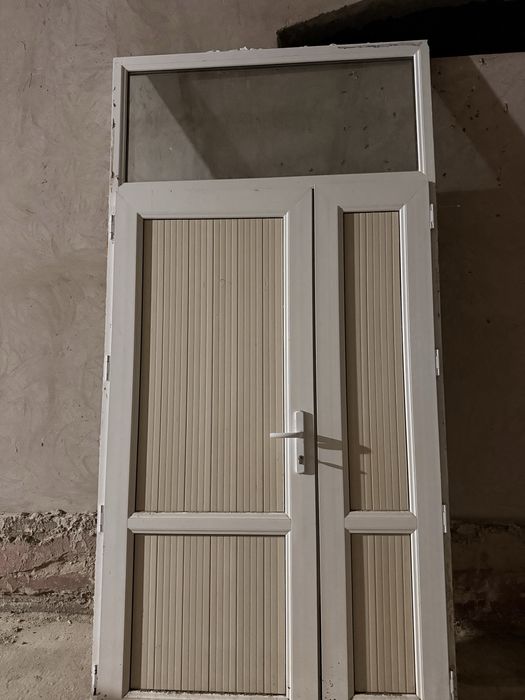 Kotej eshigi sotiladi holati yaxshi akfa