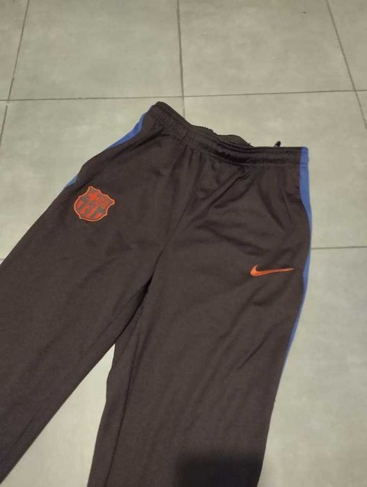 Nike FC Barcelona детско долнище размер за ръст 158-170.