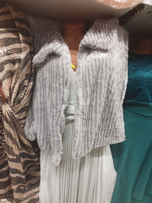 Cape elegante din blanita
