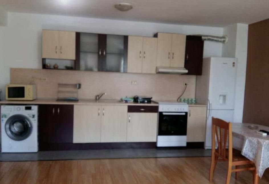 Дава се под наем Двустаен апартамент в Бургас, Лазур - 70 кв.м за 408 € - Снимка #7