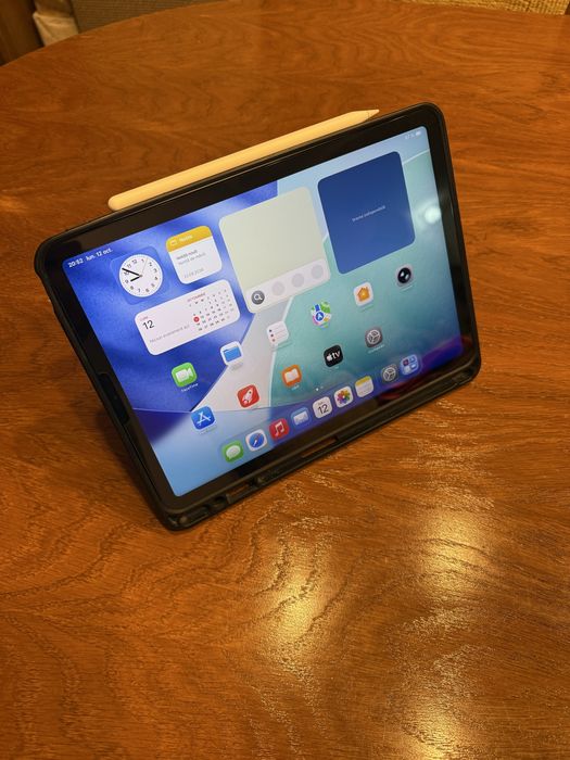 Ipad air m1 de 11 inch in stare perfecta de functionare