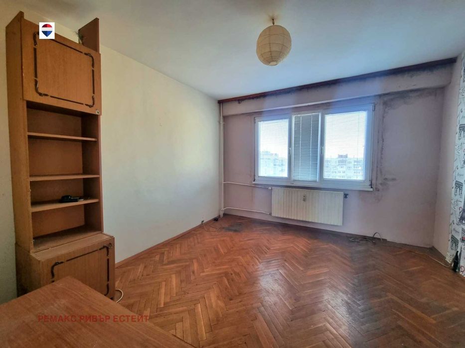 Продава се Четиристаен апартамент в Русе, Възраждане - 95 кв.м за 553 €/кв.м - Снимка #6