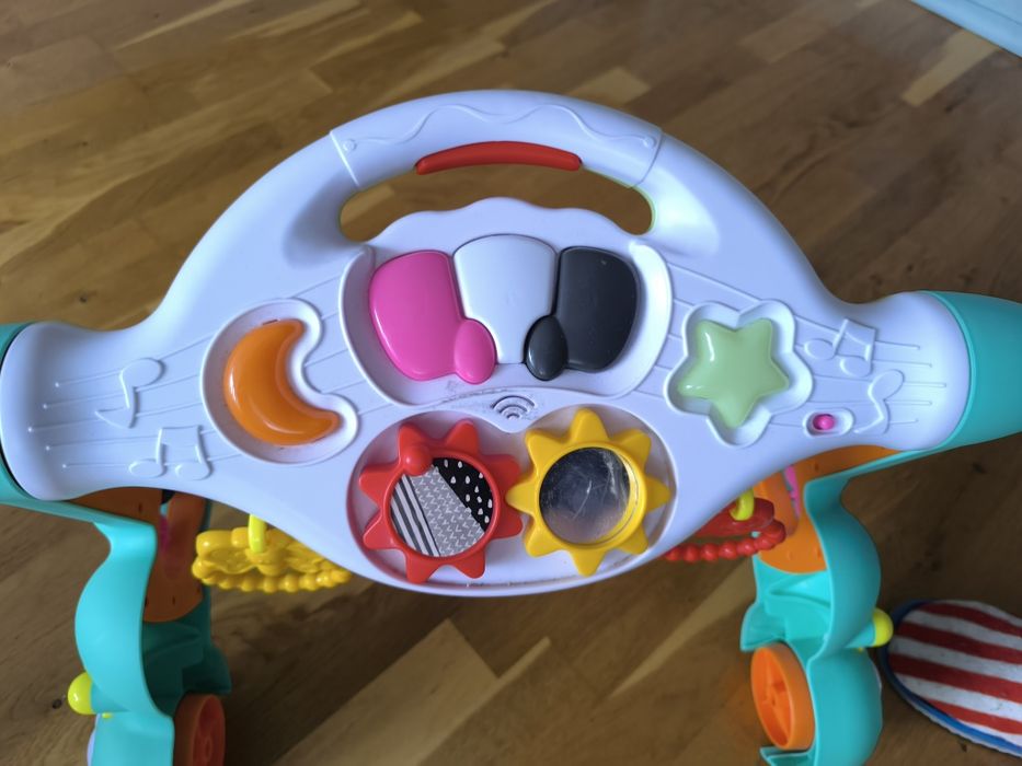 Antemergator -centru de activități grow with me