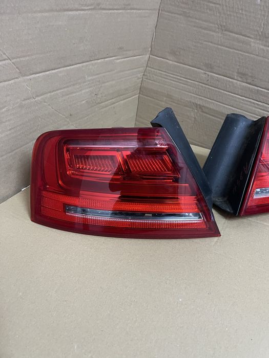 Stop tripla stanga spate Audi A8 4H D4 LED 4H0945095 / 4H0945096