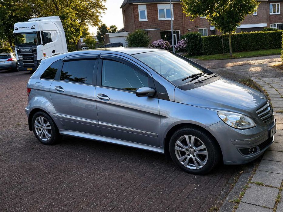 Mercedes-Benz B200 CDI Automat 2008 | 2.0 Diesel 140 CP