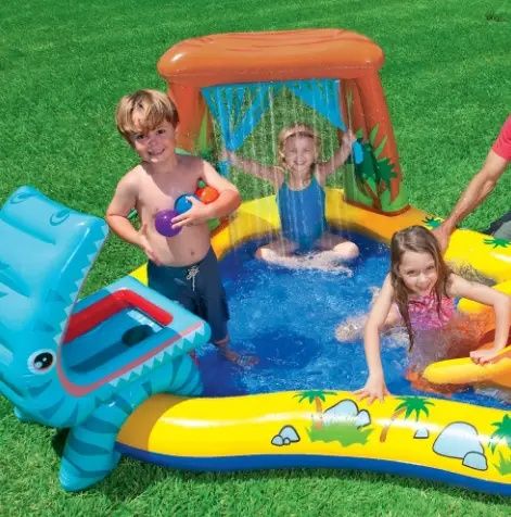 Детский надувной бассейн с горкой Intex.