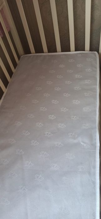 Манеж детский  с маятником