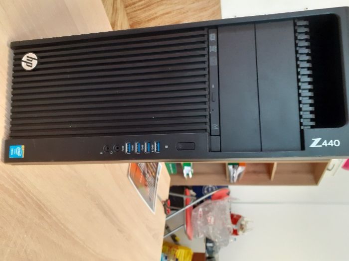Компютър употребяван  за специализирана графика  HP Z440 - Xeon  E5