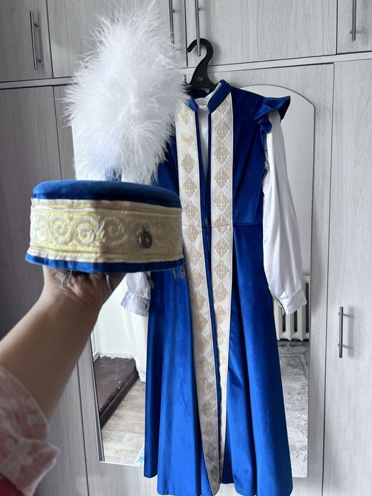 Продам национальные костюмы разные