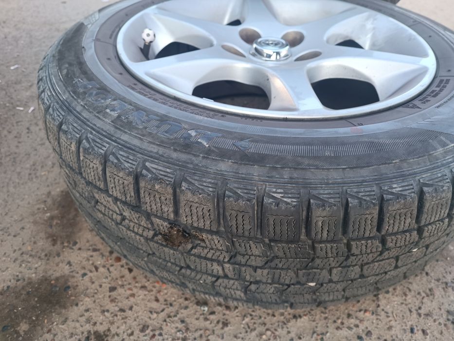 Шины с диском размером 215/60/16