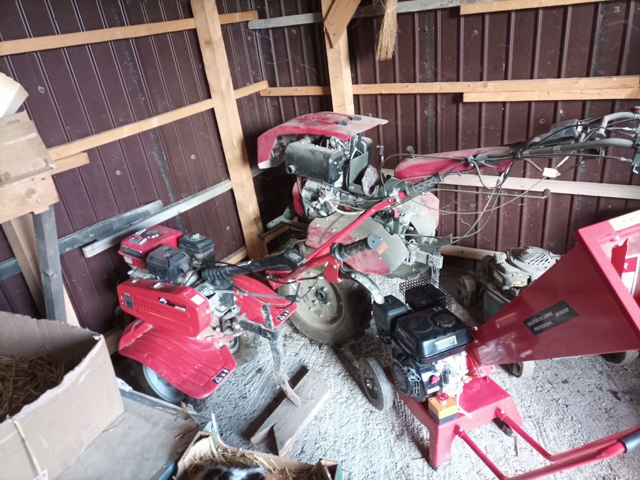 Motocultor cu remorca