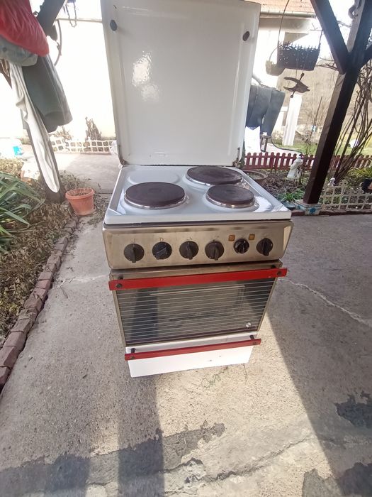 Електрическа печка МЕЧТА 2 с 3 котлона и 2 фурни