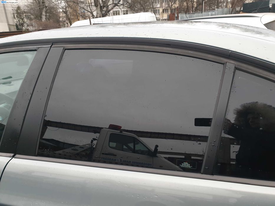 Geam Sticla Culisant de pe Usa Portiera Stanga Spate BMW Seria 3 E90 Berlina Sedan 2004 - 2011 [K9295]