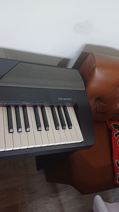 Продам цифровое пианино