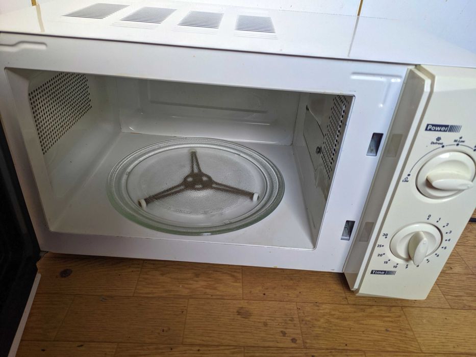 Микровълнова печка Ариели