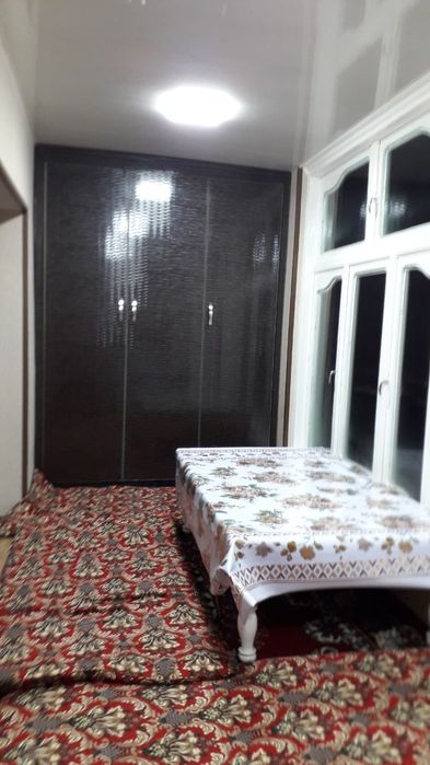 Shayhontohur tumani Navoiy ko'chasi 30 a 14 kv 3 xona uy sotiladi