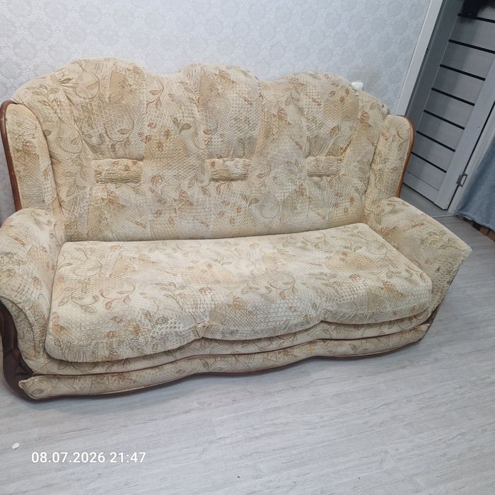 Срочно    Продам    диван