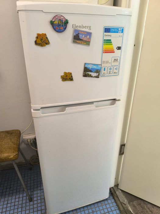 Холодильник и микроволновая печь