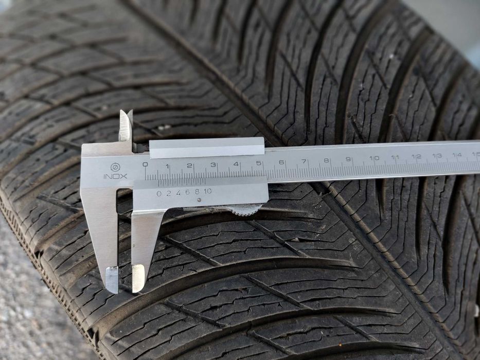 4 бр. Зимни гуми Mishelin 255/45 R20 dot 2520