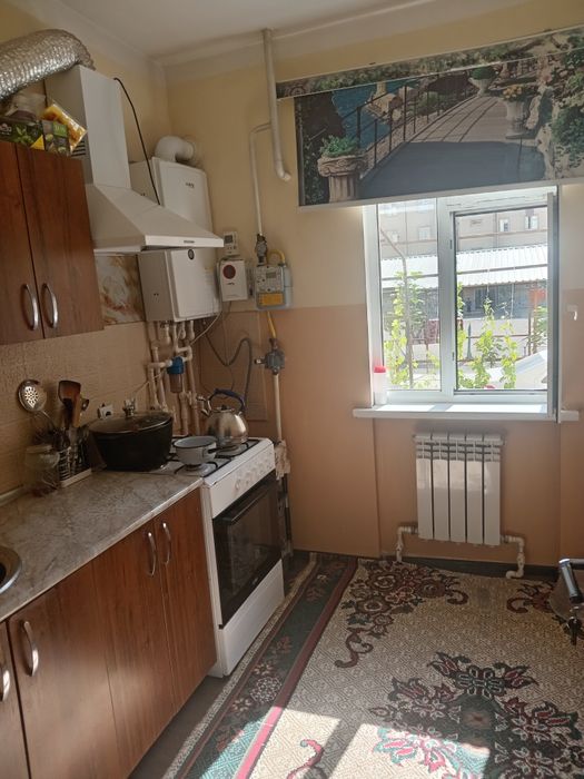 3 хона квартира сотилади Чирчик шахри Саодат 37 хамма удобстваси мавжу