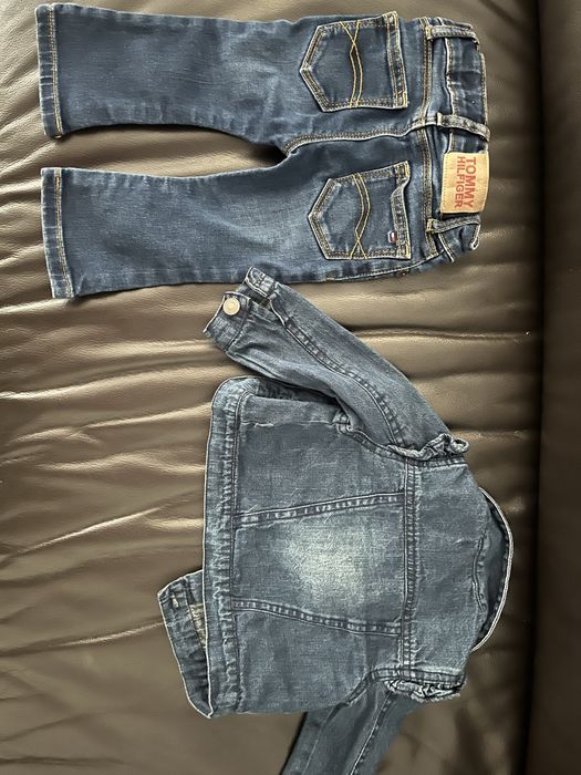 Set geaca si blugi marimea 74 -100 lei