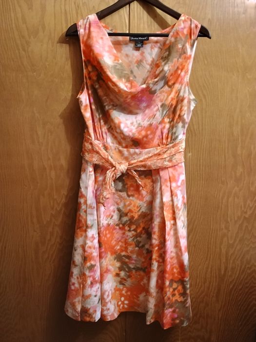 Дамски рокли нови !