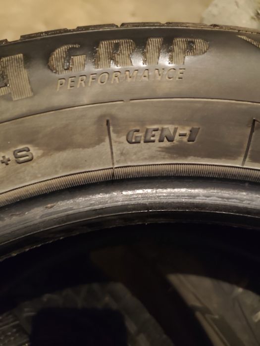 2 зимни гуми Goodyear Ultragrip Performance DOT 2318