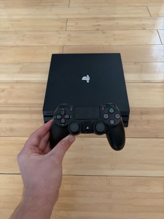 Playstation 4 pro 1 tb